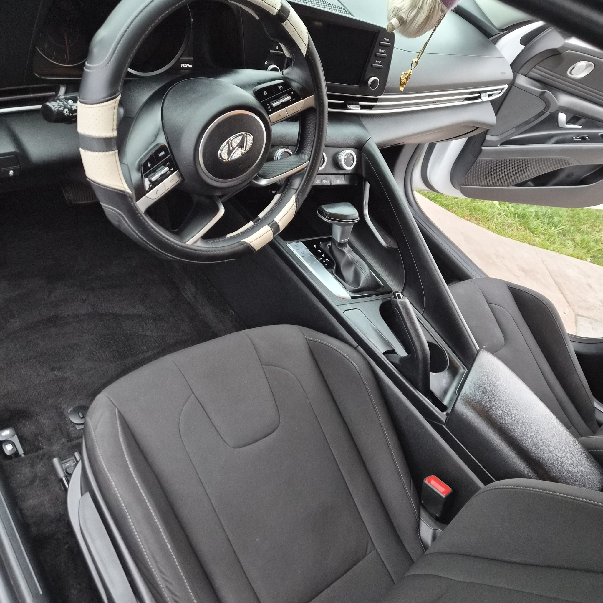 Detailed Hyundai Elantra front cabin, dashboard, seats and carpet